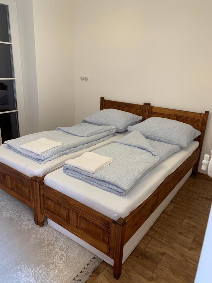 Szazesztendos Reveszhaz Apartman Szigetmonostor المظهر الخارجي الصورة