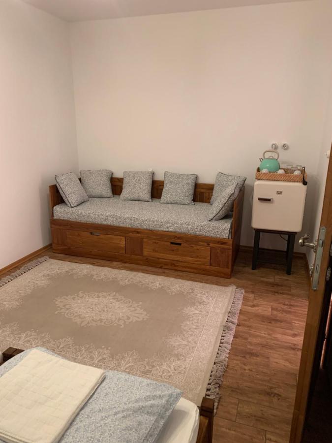Szazesztendos Reveszhaz Apartman Szigetmonostor المظهر الخارجي الصورة